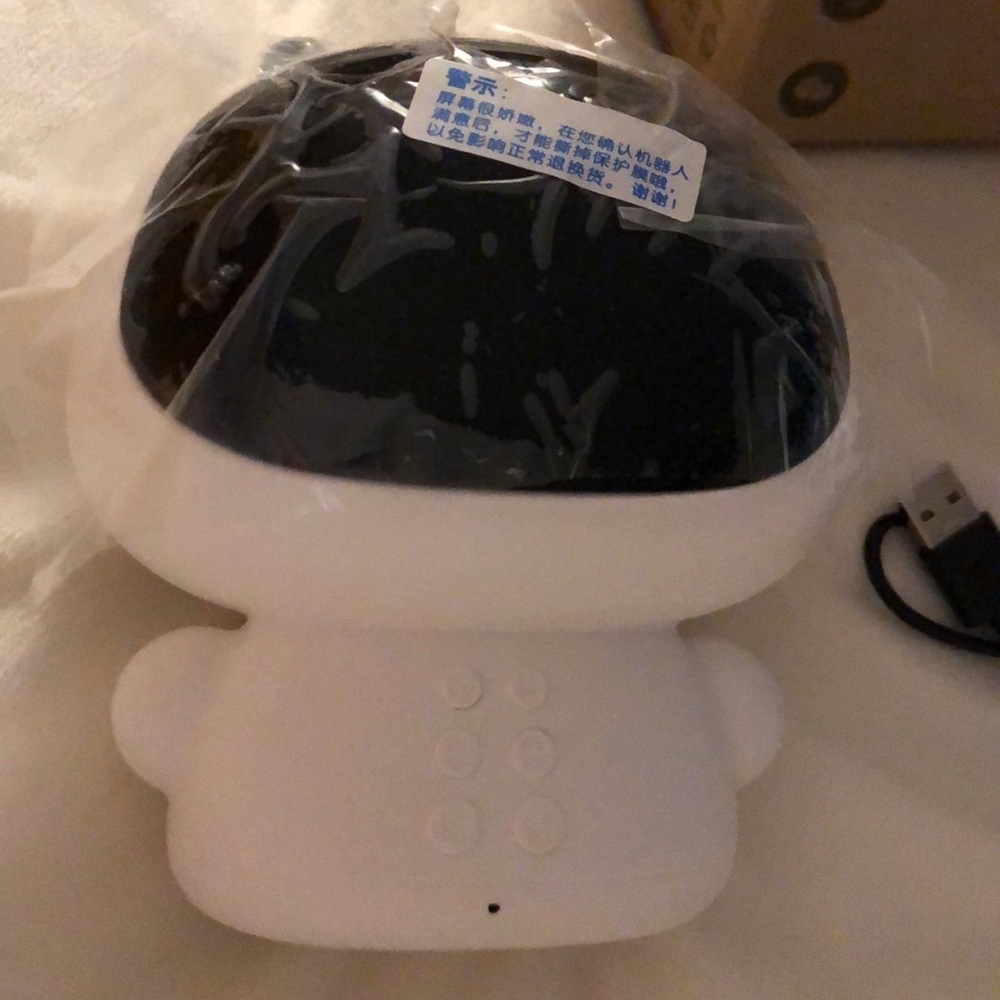Child’s talking education robot